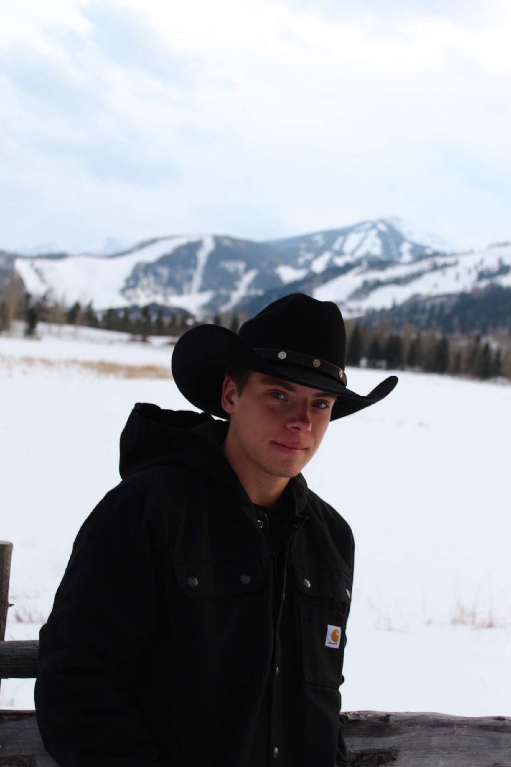 Thurber, Logan Headshot